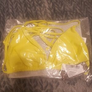 NWT PrettyLittleThing Bikini Top Size  10